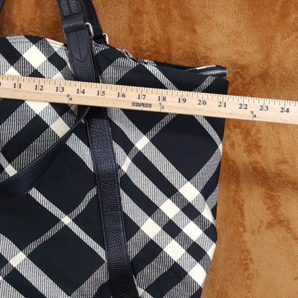 BURBERRY Field Large Check Tote Bag Black Cream Canvas Leather Trim $2290 - Picture 11 of 14